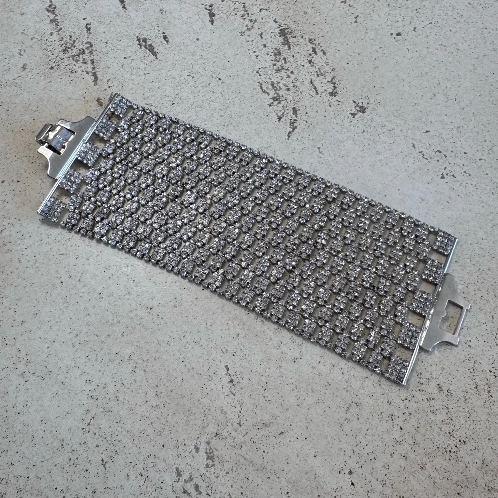 Cache Rhinestone Mesh Silver Bracelet - Picture 8 of 9
